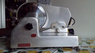 Affettatrice aurel 220