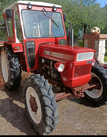 Trattore agricolo