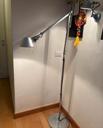 Lampada da terra Tolomeo di Artemide