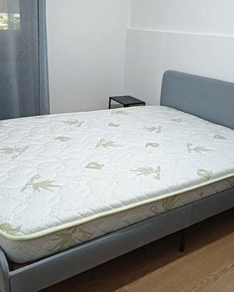 Letto imbottito, una piazza e mezza con materasso 