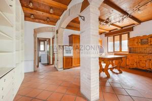Appartamento di 84 m² con 4 locali e box auto a Do