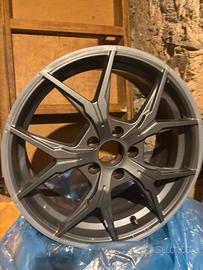 Cerchi in lega 18”