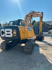 Escavatore trincia martelli frese