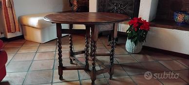 Tavolo inglese in legno