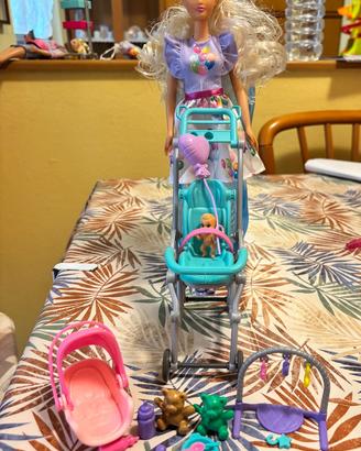 Barbie con passeggino e ovetto
