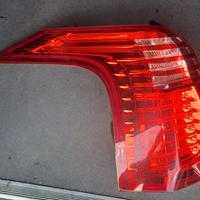 fanale posteriore SX usato PEUGEOT 5008 anno 2011