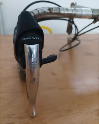 leve Campagnolo Avanti 8v, pipa e manubrio