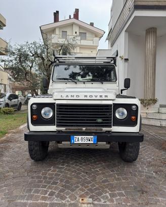 Land rover defender td4 2007