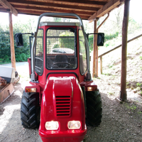 Trattore motoagricola