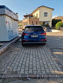 AUDI Q5 Sline  QUATTRO 40 TDI MEHV MATRIX