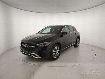 Mercedes-Benz GLA 180 d Progressive Advanced auto