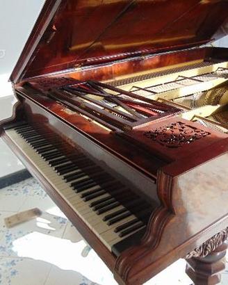 Antico Pianoforte a coda