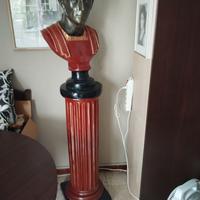 Busto  e colonna  Cesare