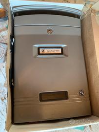 Cassetta portalettere gioiosa