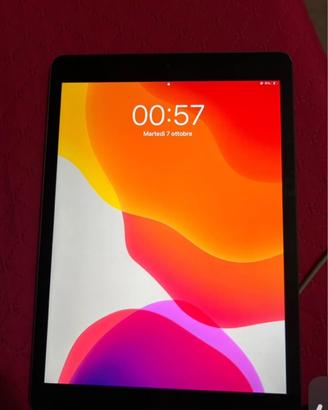 IPad 8ª + Smart Keyboard Originale Apple