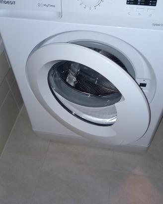 LAVATRICE  INDESIT  7 KG    1200 GIRI