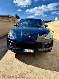 Porsche cayenne coupe gts