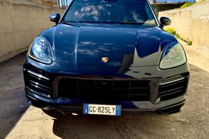 Porsche cayenne coupe gts