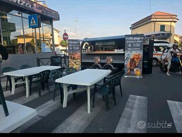 carrello steet food con spillatori birra e vetrina