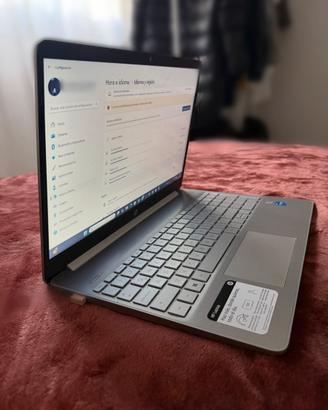HP Laptop 15” – Intel Core i3 11ª Generazione