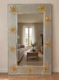 Specchio vintage con decorazioni in oro zecchino