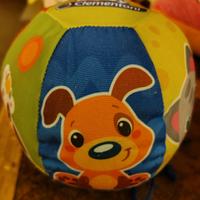 palla musicale amici animali 
Clementoni 