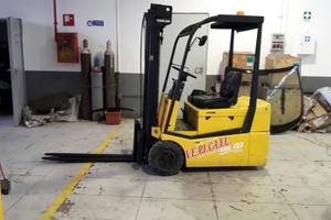 Muletto sollevatore elettrico