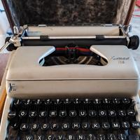 macchina da scrivere 