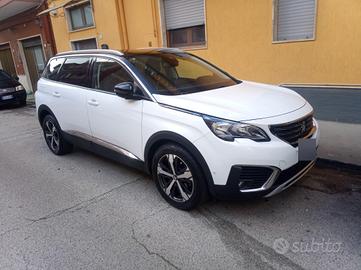 Peugeot 5008,km61000,1,5 HDi,a 17300€