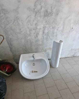 lavandino a colonna