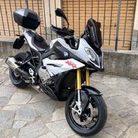BMW S1000 XR molto bella ed accessoriata