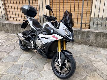 BMW S1000 XR molto bella ed accessoriata