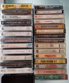 Musicassette funzionanti, artisti vari e favole