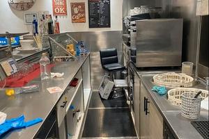 Bar pizzeria tavola calda