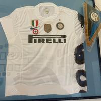 Maglia dell'Inter commemorativa triplete 2010