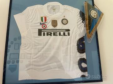 Maglia dell'Inter commemorativa triplete 2010