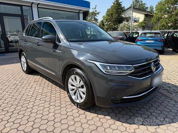 Volkswagen Tiguan 2.0 TDI SCR Life OK NEOPATENTATI
