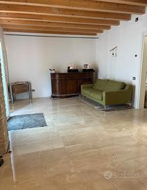 Casa abbinata in zona roncade con giardino