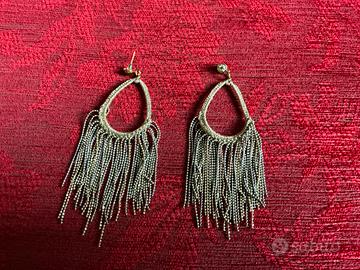 Orecchini fatti mano con fili/perle oro ed argento