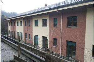 Immobile in asta di 3003 m² con più di 5 locali e 