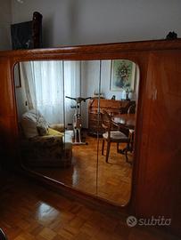 armadio con specchio