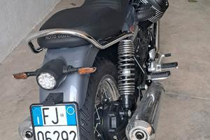 Moto Guzzi V7 - 2024