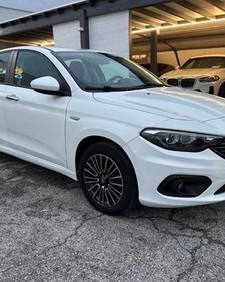 FIAT Tipo 1.3 Mjt S&S 5p. Lounge