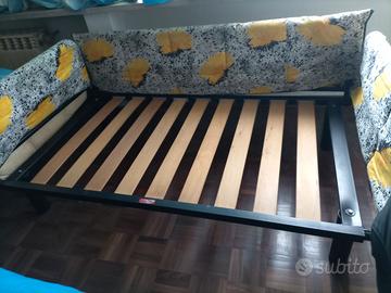 2 strutture divanetto/letto
