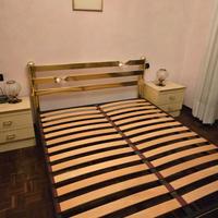 Letto con spalliera in OTTONE
