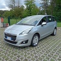 Peugeot 5008 1.6 HDi 115CV 7Posti*Sensori*Cerchi