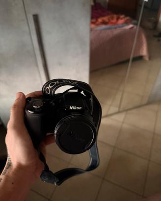 Nixon Coolpix L830 con zoom ottico 34x