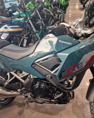 Kawasaki KLE 500 SE 2026 OMAGGI dal 15 Aprile