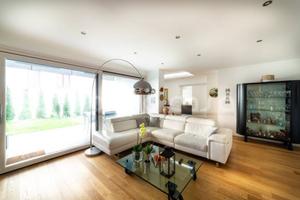 Appartamento di 169 m² con 5 locali e box auto dop