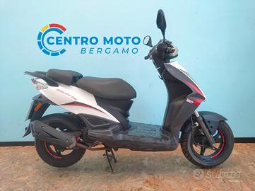 Kymco Agility 50 RS: grintoso e parsimonioso